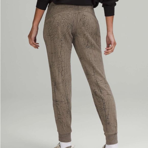 Lululemon Warm Down Jogger *7/8 Length Thread Dye Rover Black 12 - Picture 4 of 14